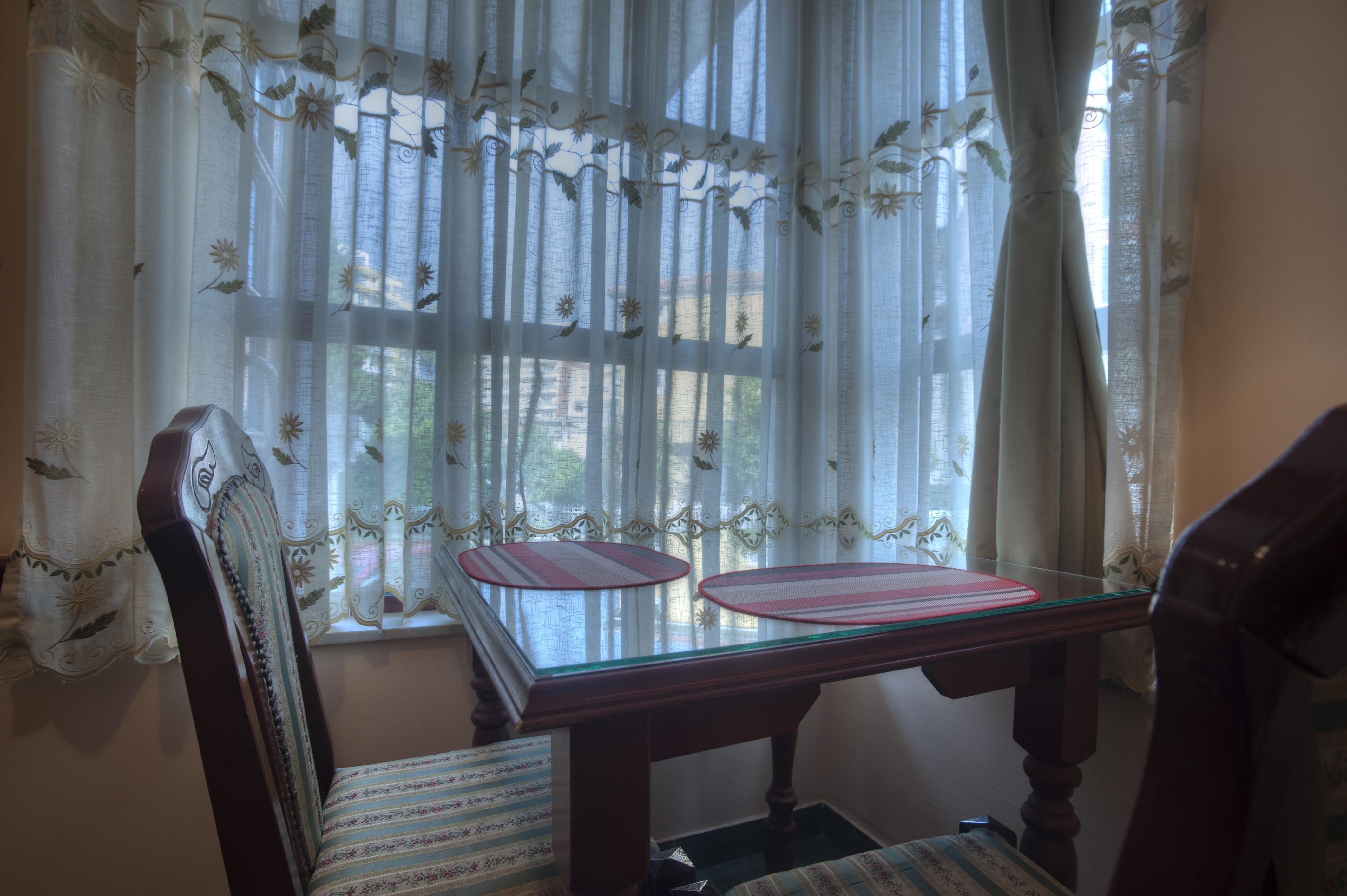 Lux Hotel 3*