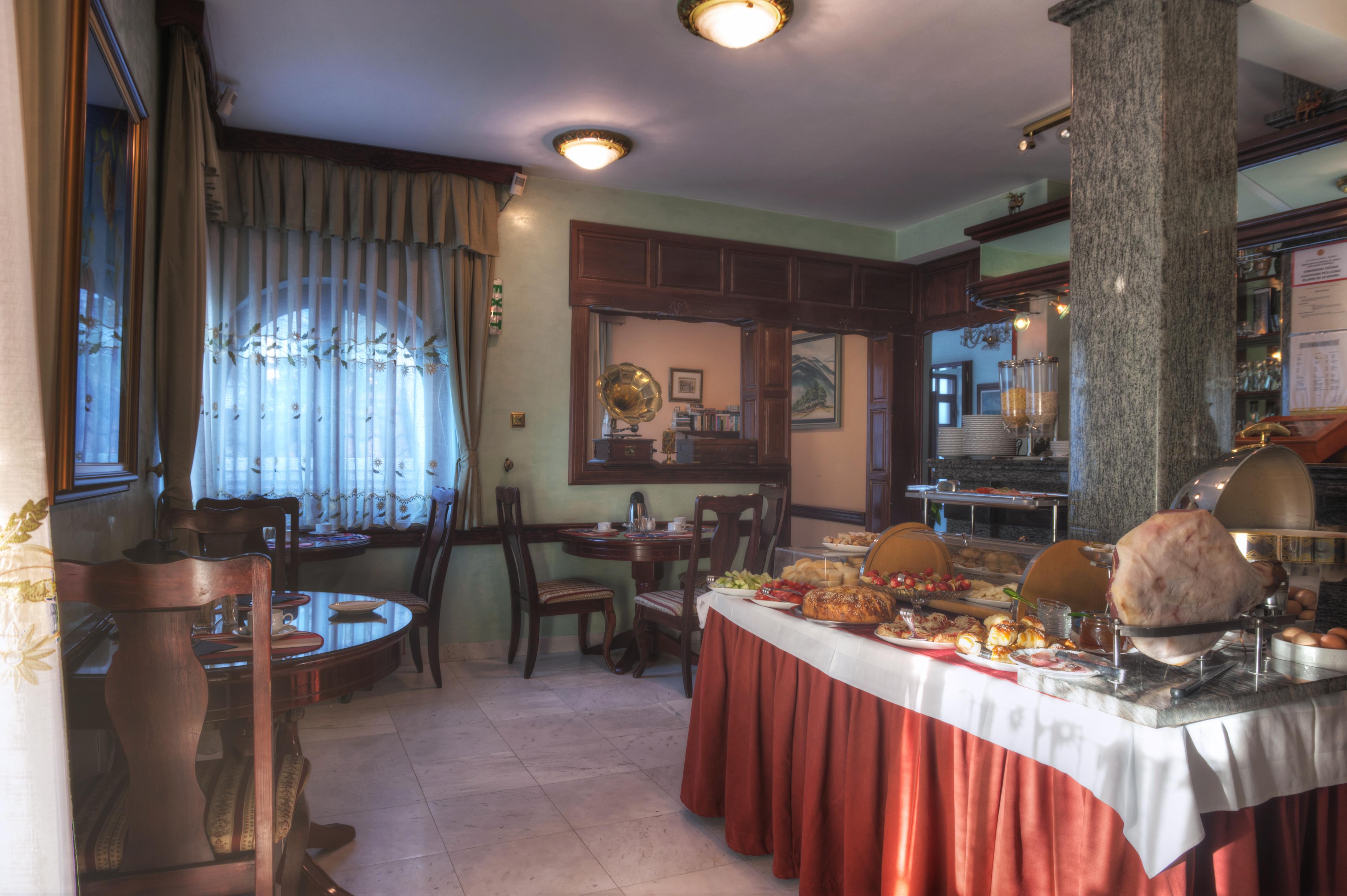 Lux Hotel