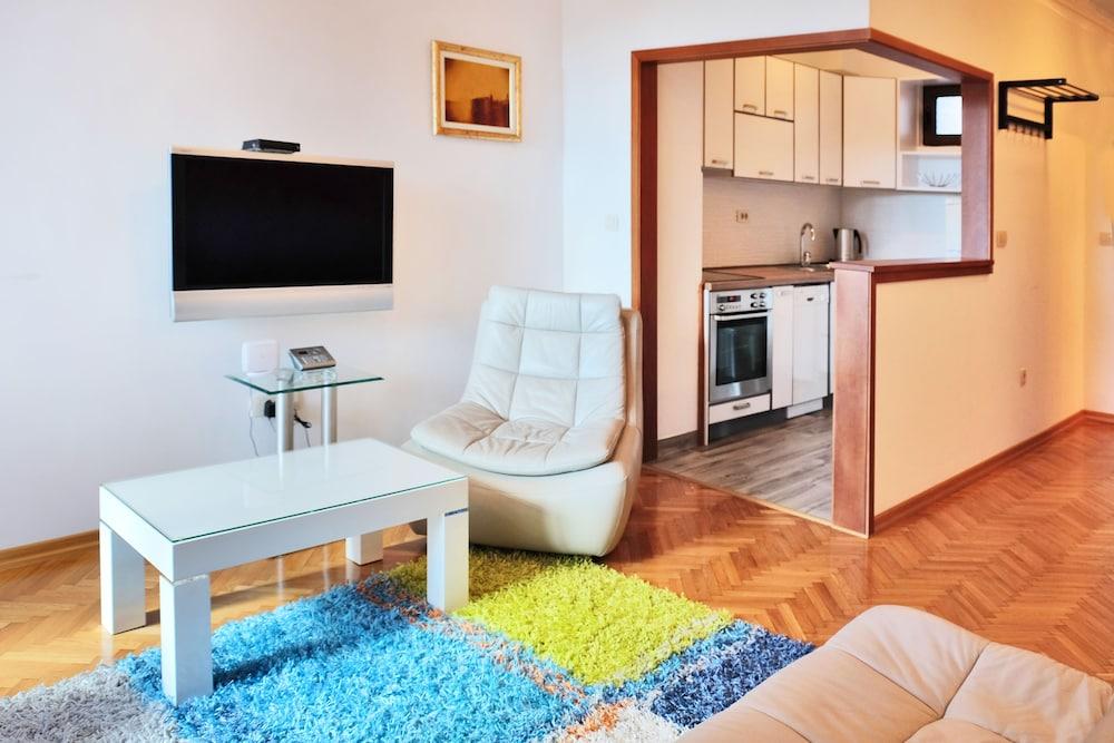 Lux Hotel