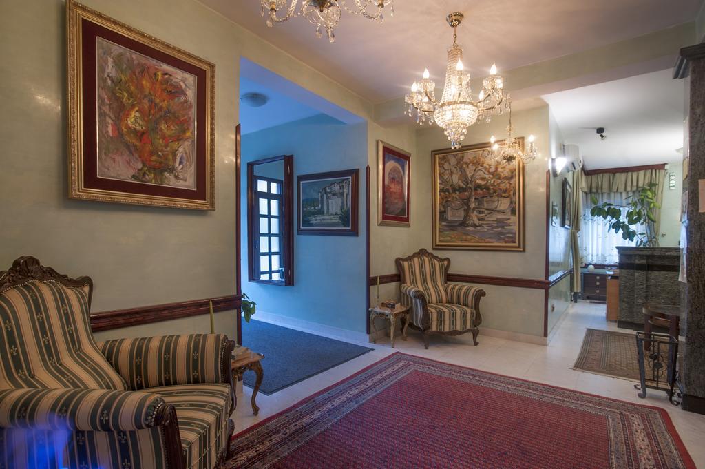 Lux Hotel