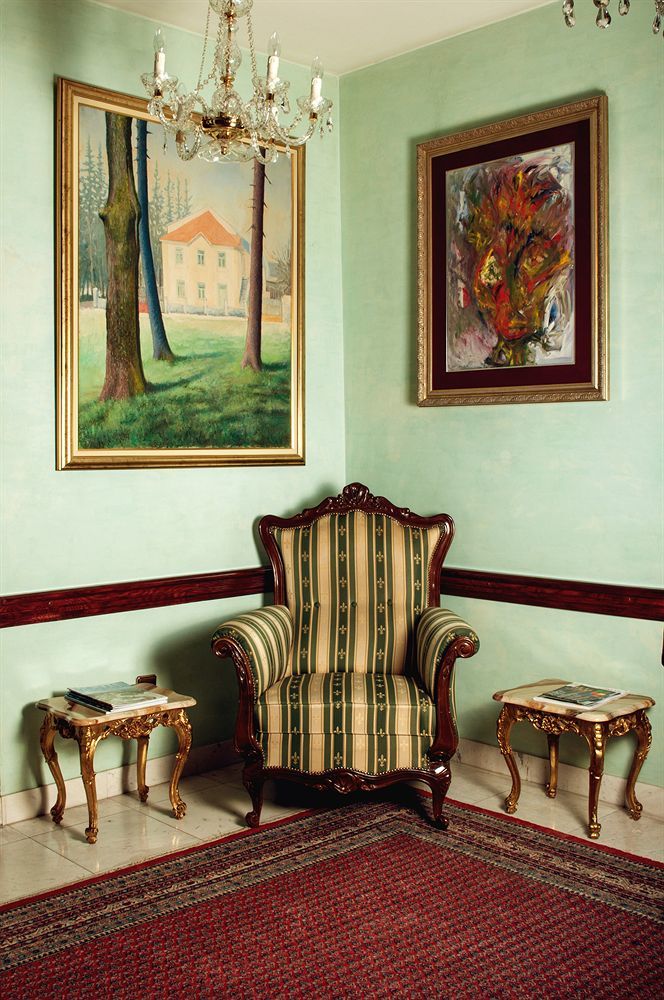 Lux Hotel